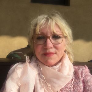 Meet your Posher, Cynthia